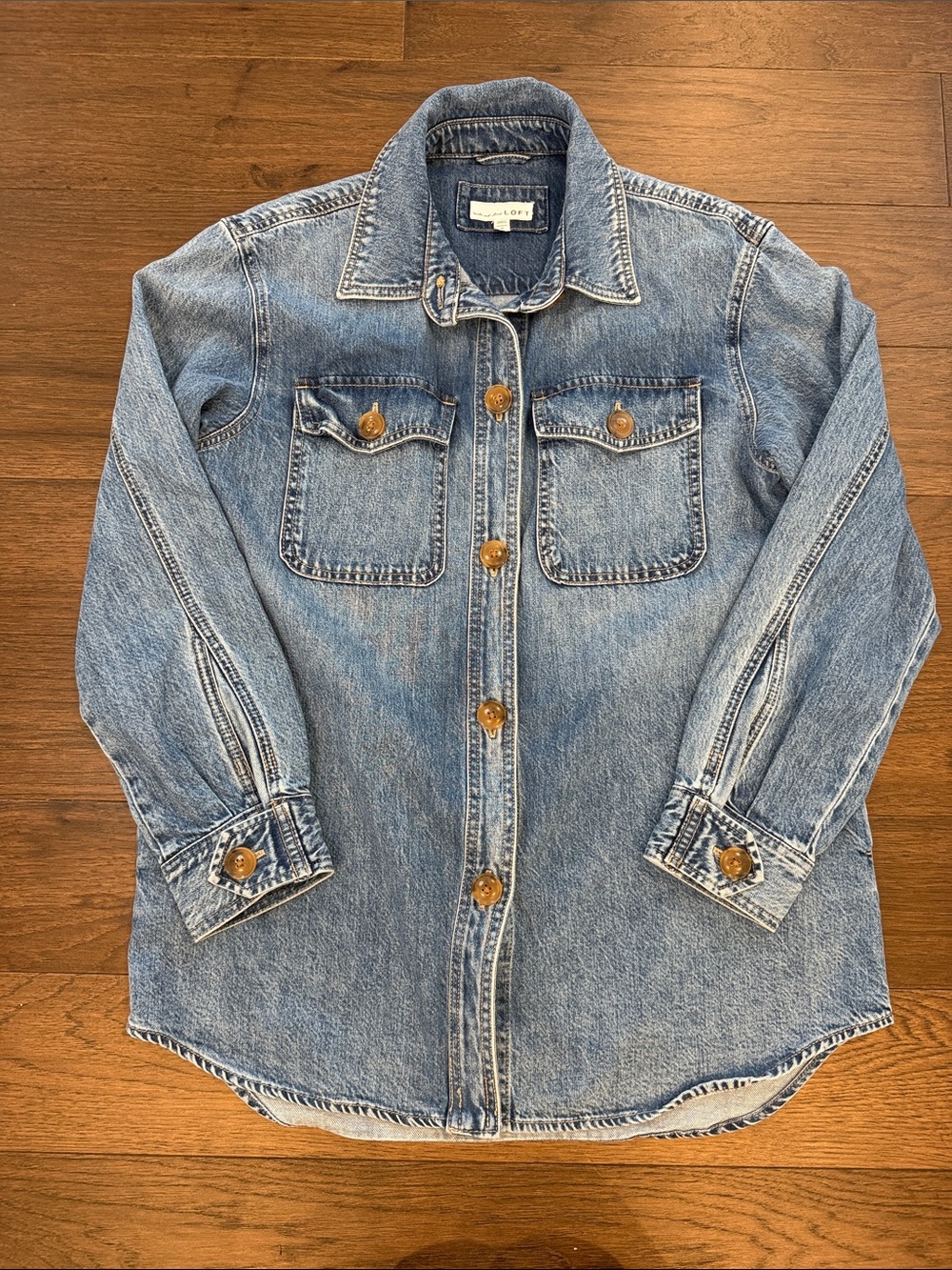 LOFT Denim Shirt Jacket in Classic Mid Wash Size Small - C75-013